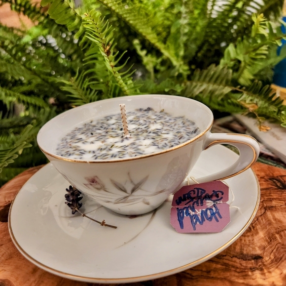 * Low Start*Artisan Candle, handpoured/ blended  soy wax,. Lavender blend - Picture 4 of 6